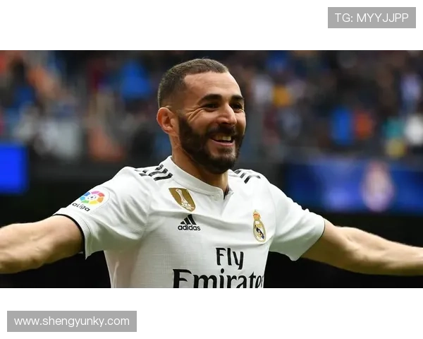 本泽马 vs 齐达内：进攻核心角色与战术适配性对比