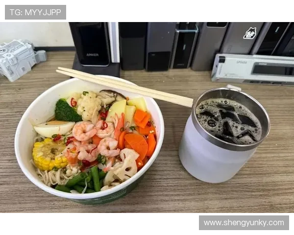 凯蒂·莱德基每天游5公里，早餐吃三块牛排？