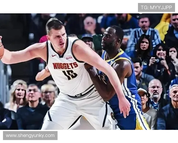 扬尼斯背身单打对约基奇拉开得分差异，提升终结效率